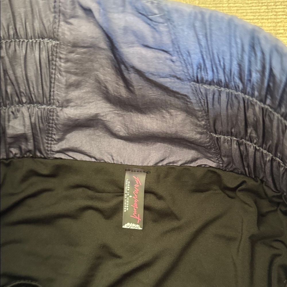 FP Movement by Free People - The Way Home Run Shorts NWT in Deep Sea - Picture 4 of 5